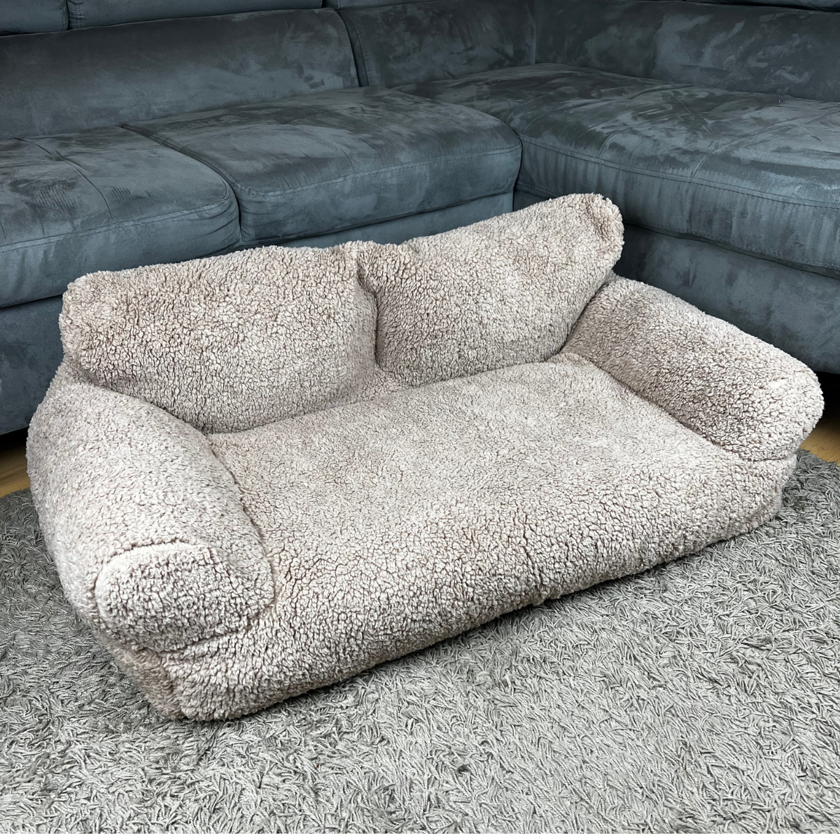 Uspokajająca sofa dla zwierząt - Komfort i spokój zapewnione