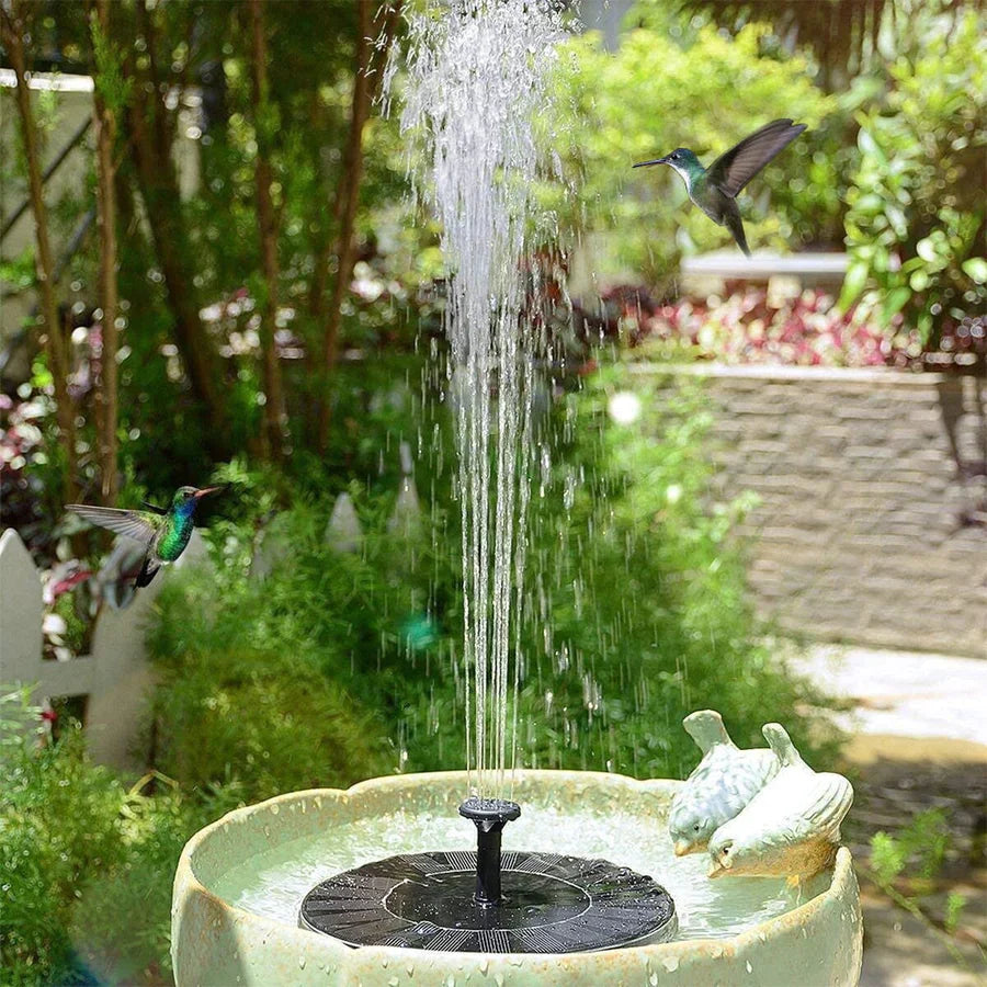 Fuente solar de jardín: atrae a los pájaros con elegancia