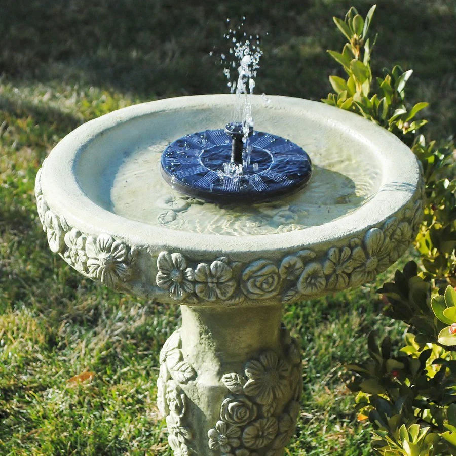 Fuente solar de jardín: atrae a los pájaros con elegancia