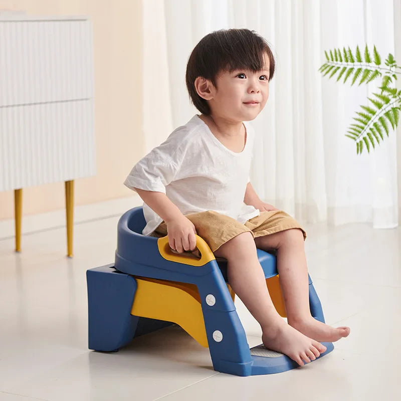 Foldable child seat for easy toilet use 